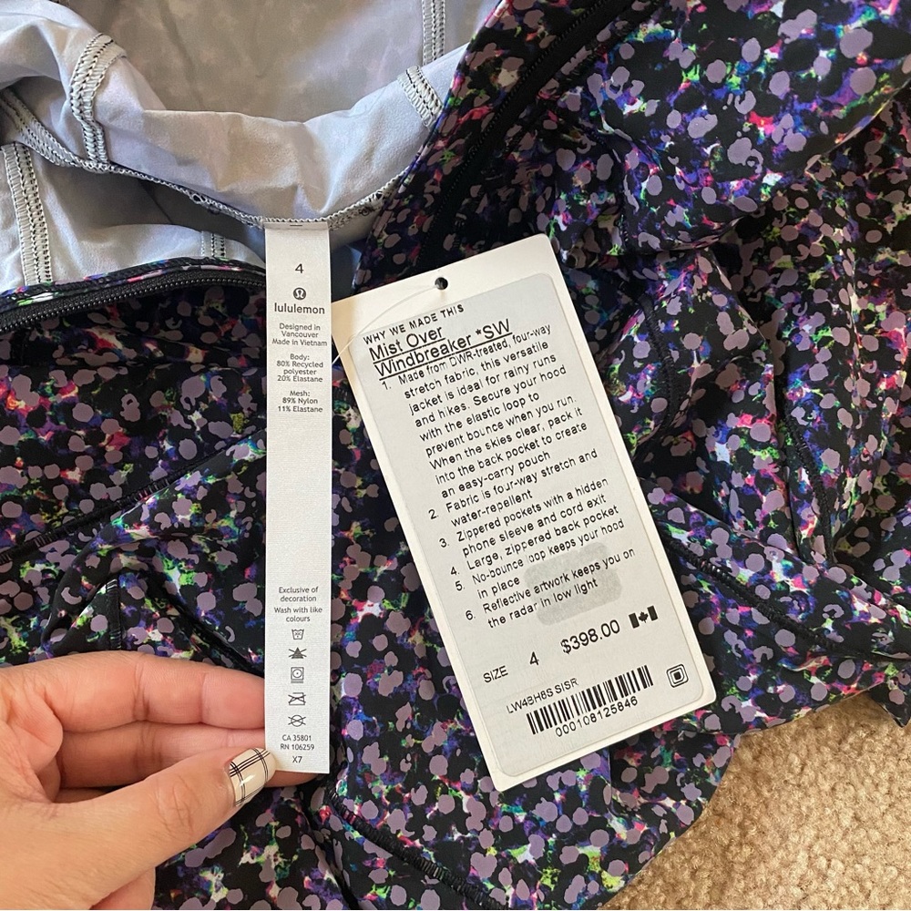 *RARE* NWT Lululemon Mist Over Windbreaker Seawheeze Edition Reflective Size 4 - Picture 6 of 6